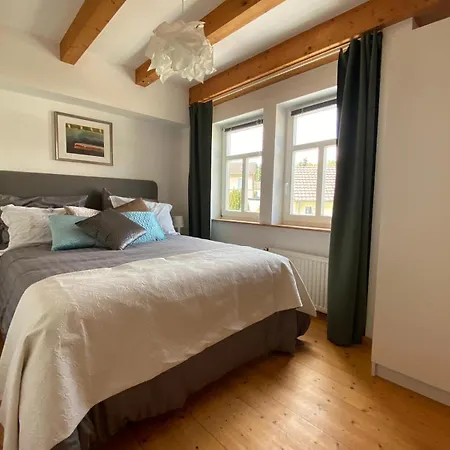 Semesterbostad Haus Waldblick *